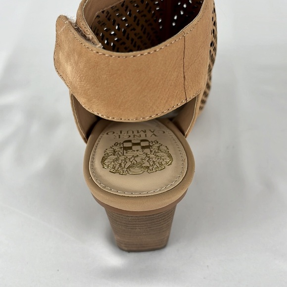 Vince Camuto Nude Leather Peep-Toe Sandal Stacked Heel - Dastana, Sz 7M. - Picture 9 of 13